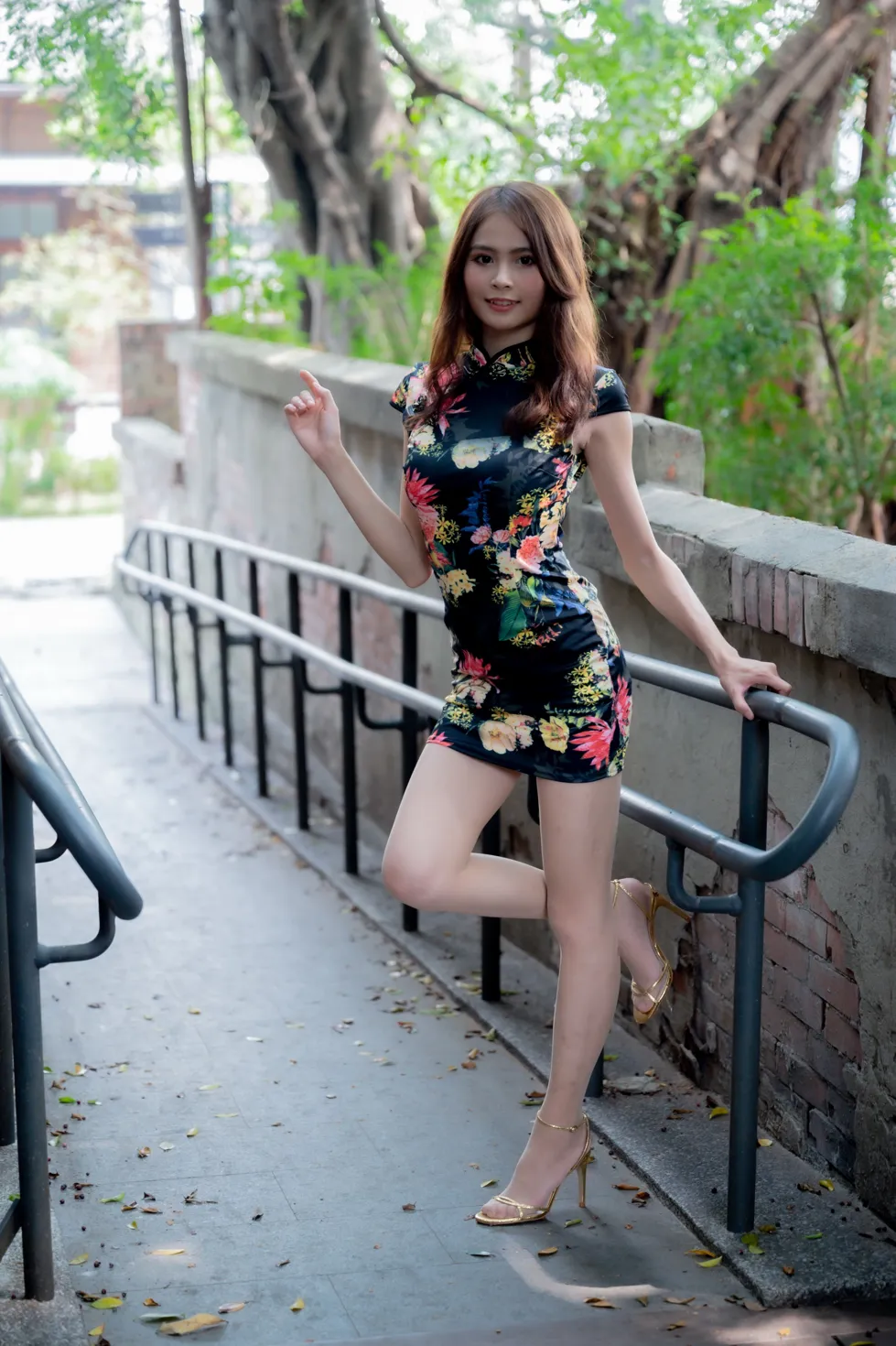 [Mzsock] NO.202 He Jiaxin black flower short cheongsam stockings high heels beautiful legs street photography#[97P]-37